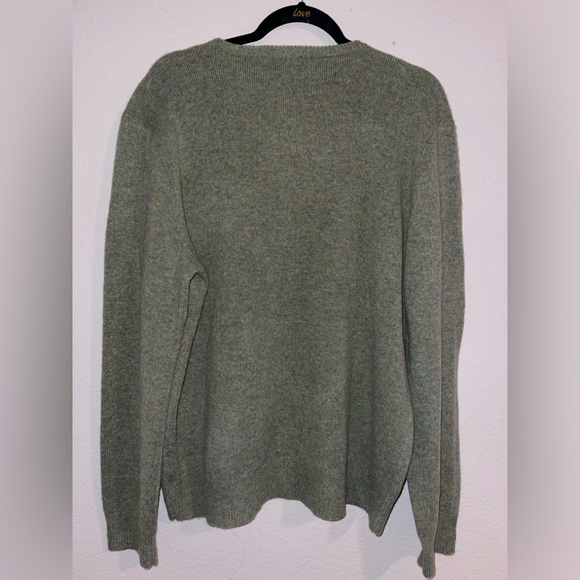 Ralph Lauren Men’s Lambs Wool V-neck sweater - Picture 4 of 4